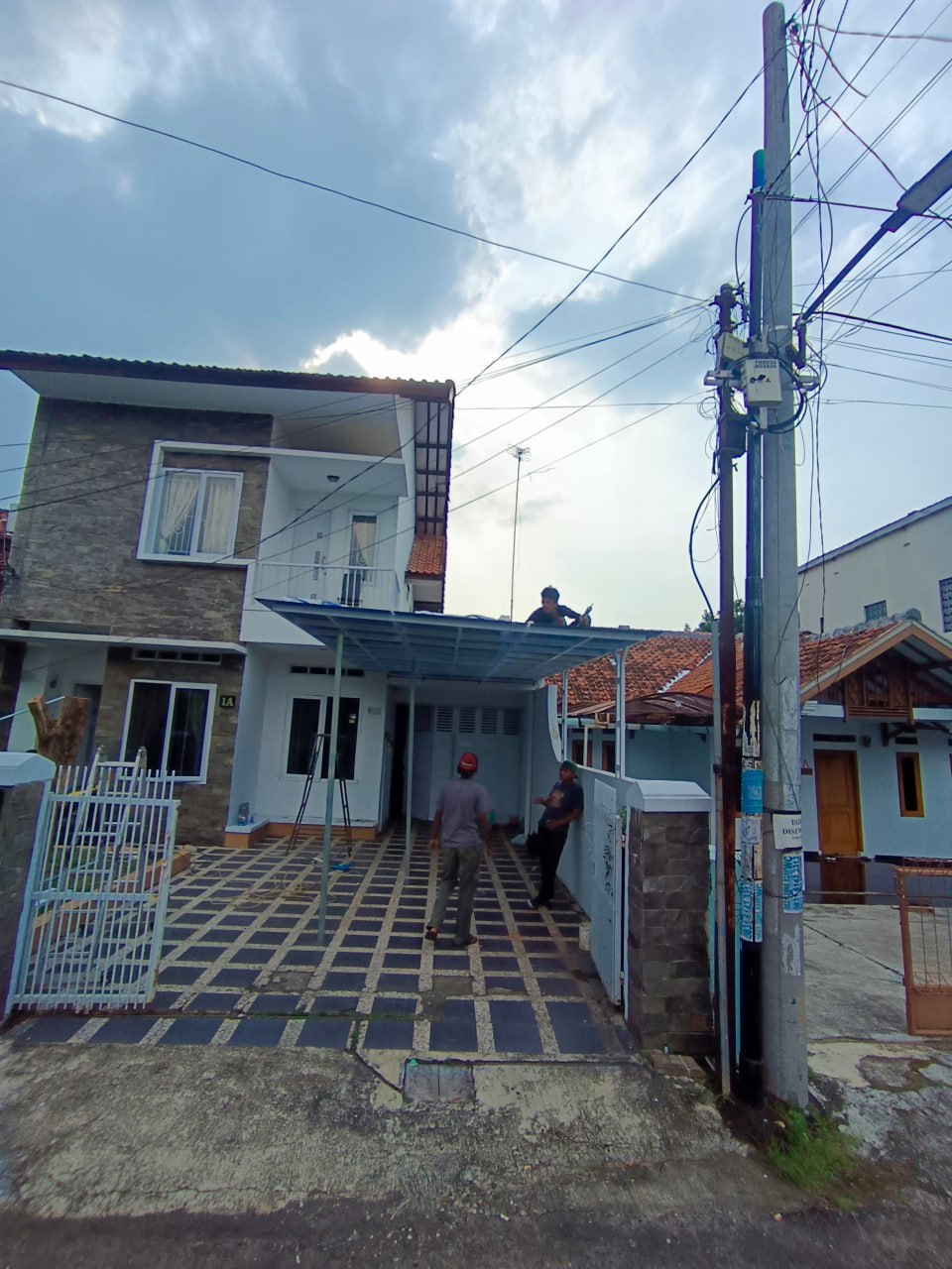 Proyek kanopi rumah